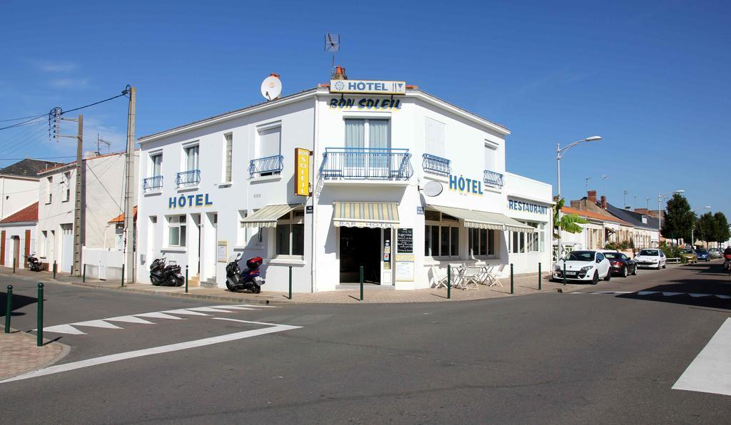 Hotel Le Bon Soleil Ле-Сабль-д’Олон Экстерьер фото
